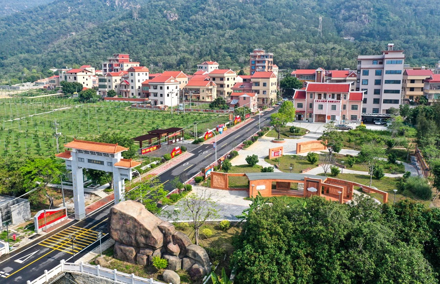 同安区三秀山村进村公路。夏海滨摄